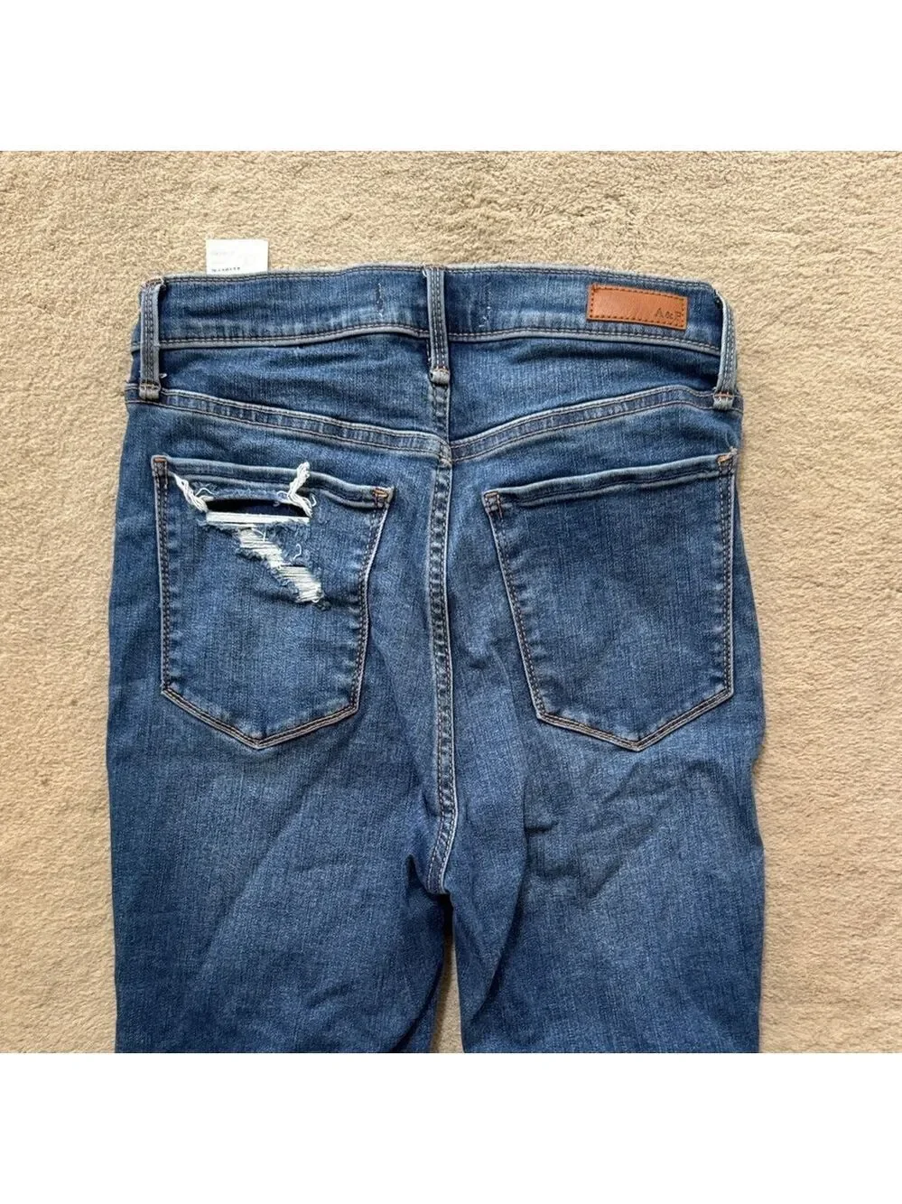 Abercrombie & Fitch Dark Blue Distressed Skinny Jeans sz 27/4